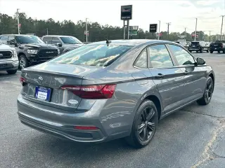 Volkswagen Jetta 2024 SE 4dr Sedán