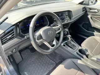 Volkswagen Jetta 2024 SE 4dr Sedán