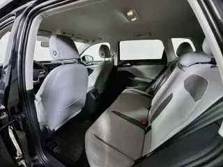 Volkswagen Taos 2022 SE 4dr SUV