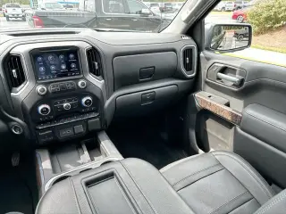 GMC Sierra 1500 2021 4x4 Denali 4dr Crew Cab 5.8 ft. SB