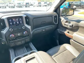 GMC Sierra 1500 2021 4x4 SLT 4dr Crew Cab 5.8 ft. SB