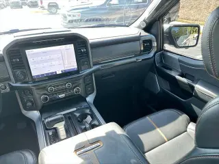 Ford F-150 2023 4x4 Platinum 4dr SuperCrew 5.5 ft. SB