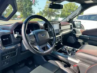 Ford F-150 2023 4x4 Lariat 4dr SuperCrew 6.5 ft. SB