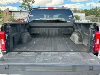 Ford F-150 2021 4x2 XLT 4 puertas SuperCrew 5.5 pies SB