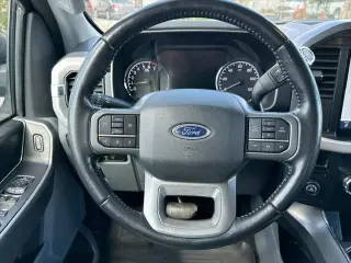 Ford F-150 2021 4x2 XLT 4 puertas SuperCrew 5.5 pies SB