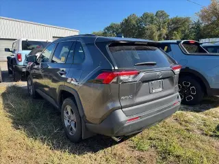 Toyota RAV4 2024 XLE 4dr SUV