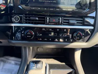 Nissan Pathfinder 2023 AWD Platinum 4dr SUV