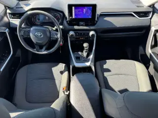 Toyota RAV4 2024 AWD LE 4dr SUV