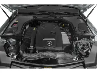 Mercedes-Benz Clase E 2017 E 300 4dr Sedán