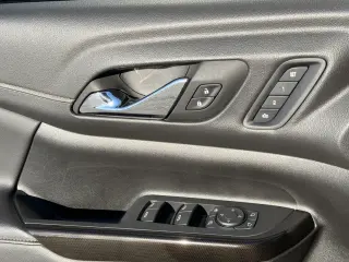 GMC Acadia 2023 4x4 AT4 4dr SUV