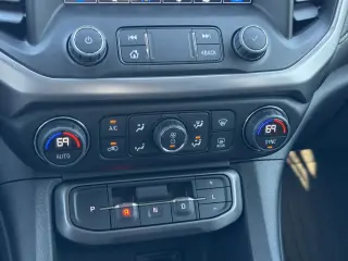 GMC Acadia 2023 4x4 AT4 4dr SUV