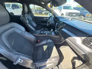 Volvo XC60 2019 AWD T6 R-Design 4dr SUV