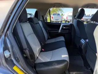 Toyota 4Runner 2016 4x4 SR5 4dr SUV