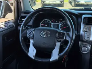 Toyota 4Runner 2016 4x4 SR5 4dr SUV