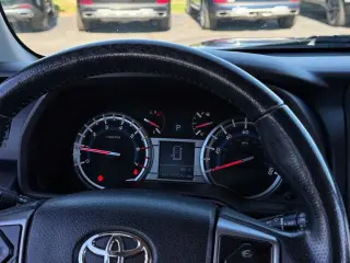 Toyota 4Runner 2016 4x4 SR5 4dr SUV