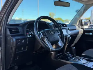 Toyota 4Runner 2016 4x4 SR5 4dr SUV