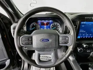 Ford F-150 2023 4x4 XLT 4 puertas SuperCrew SB de 5.5 pies