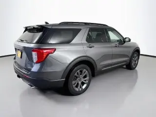 Ford Explorer 2023 AWD XLT SUV de 4 puertas