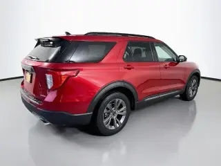 Ford Explorer 2023 AWD XLT SUV de 4 puertas