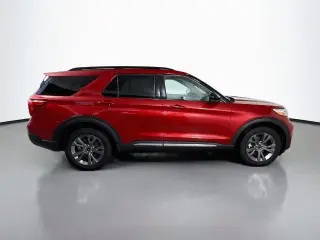 Ford Explorer 2023 AWD XLT SUV de 4 puertas