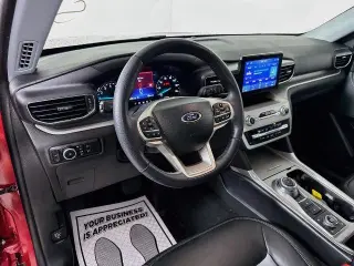 Ford Explorer 2023 AWD XLT SUV de 4 puertas