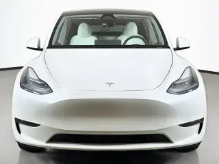 Tesla Model Y 2025 AWD Largo Alcance, 4 puertas, Crossover