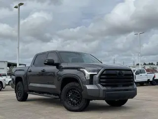 Toyota Tundra 2026 4x4 SR5 4dr Cab Pickup CrewMax