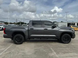 Toyota Tundra 2026 4x4 SR5 4dr Cab Pickup CrewMax