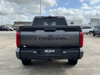 Toyota Tundra 2026 4x4 SR5 4dr Cab Pickup CrewMax