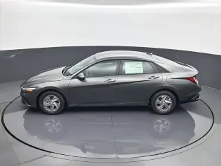 Hyundai ELANTRA 2026 SE 4dr Sedán