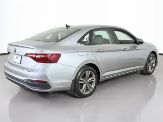 Volkswagen Jetta 2022 SE 4dr Sedán