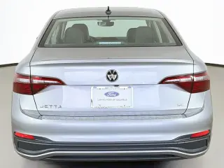 Volkswagen Jetta 2022 SE 4dr Sedán