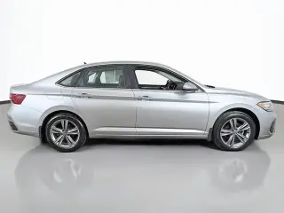 Volkswagen Jetta 2022 SE 4dr Sedán