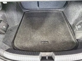 Volkswagen Jetta 2022 SE 4dr Sedán