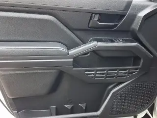Toyota Tacoma 2025 4x2 SR 2dr XtraCab 6.1 ft