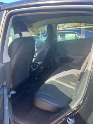Tesla Model Y 2023 AWD Long Range 4dr Crossover