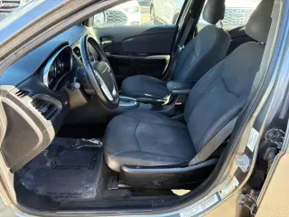 2013 Chrysler 200