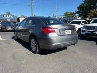 2013 Chrysler 200