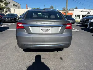 2013 Chrysler 200