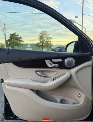 2017 MERCEDES-BENZ GLC