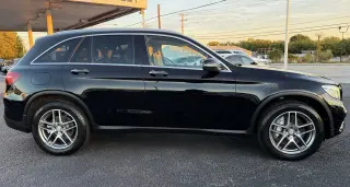 2017 MERCEDES-BENZ GLC