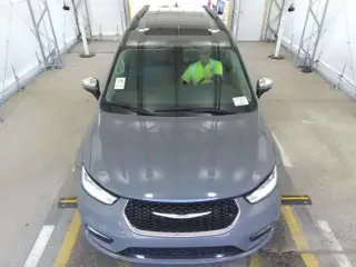 Chrysler Pacifica 2023 Limited 4dr Mini-Van