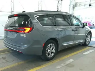Chrysler Pacifica 2023 Limited 4dr Mini-Van
