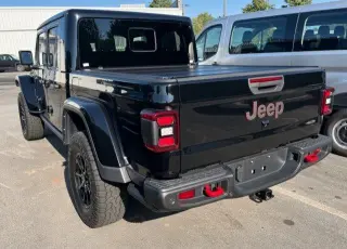 Jeep Gladiator 2025 4x4 Rubicon cabina de 4 puertas 5.0 pies SB