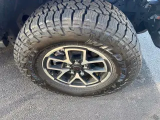 Jeep Gladiator 2025 4x4 Rubicon cabina de 4 puertas 5.0 pies SB