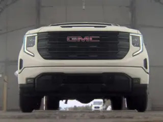 GMC Sierra 1500 2025 4x4 Elevation Estándar 4 puertas Doble Cabina 6,6 pies SB