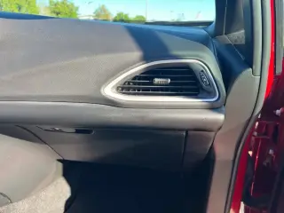 Chrysler Pacifica 2025 Select minivan de 4 puertas