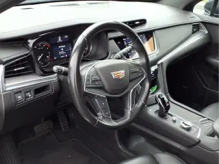 Cadillac XT5 2022 4x4 Luxury SUV 4 puertas