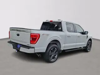 Ford F-150 2023 4x4 XLT 4dr SuperCrew con motor de 5.5 ft. SB