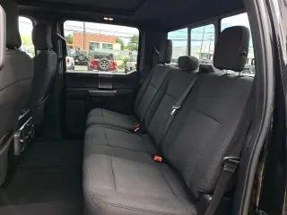 Ford F-150 2019 4x4 XLT 4dr SuperCrew con plataforma de 5.5 pies de largo.